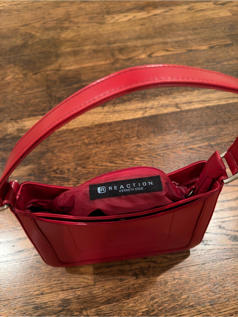 Red Leather Shoulder Bag - Picture 12 of 15